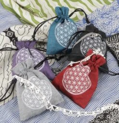 Stoffbeutel 5er Set, Bastelset Beutelchen, Schmucksäckchen - Blume Des Lebens - 8x8,5 Cm -Modebekleidungsgeschäft 15 05 20 rajasthan kissen 67