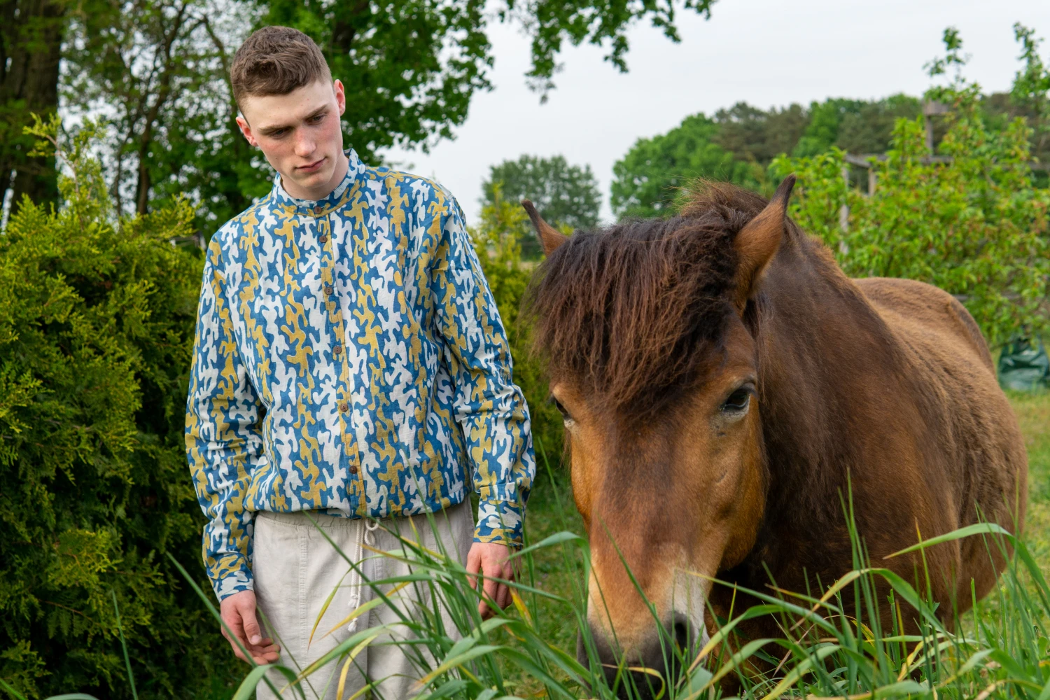 Freizeithemd, Goa Boho Hemd, Langarm Herrenhemd Mit Afrikanischem Druck, Stehkragenhemd - Indigo/curry 5 Freizeithemd, Goa Boho Hemd, Langarm Herrenhemd Mit Afrikanischem Druck, Stehkragenhemd - Indigo/curry – Bild 3